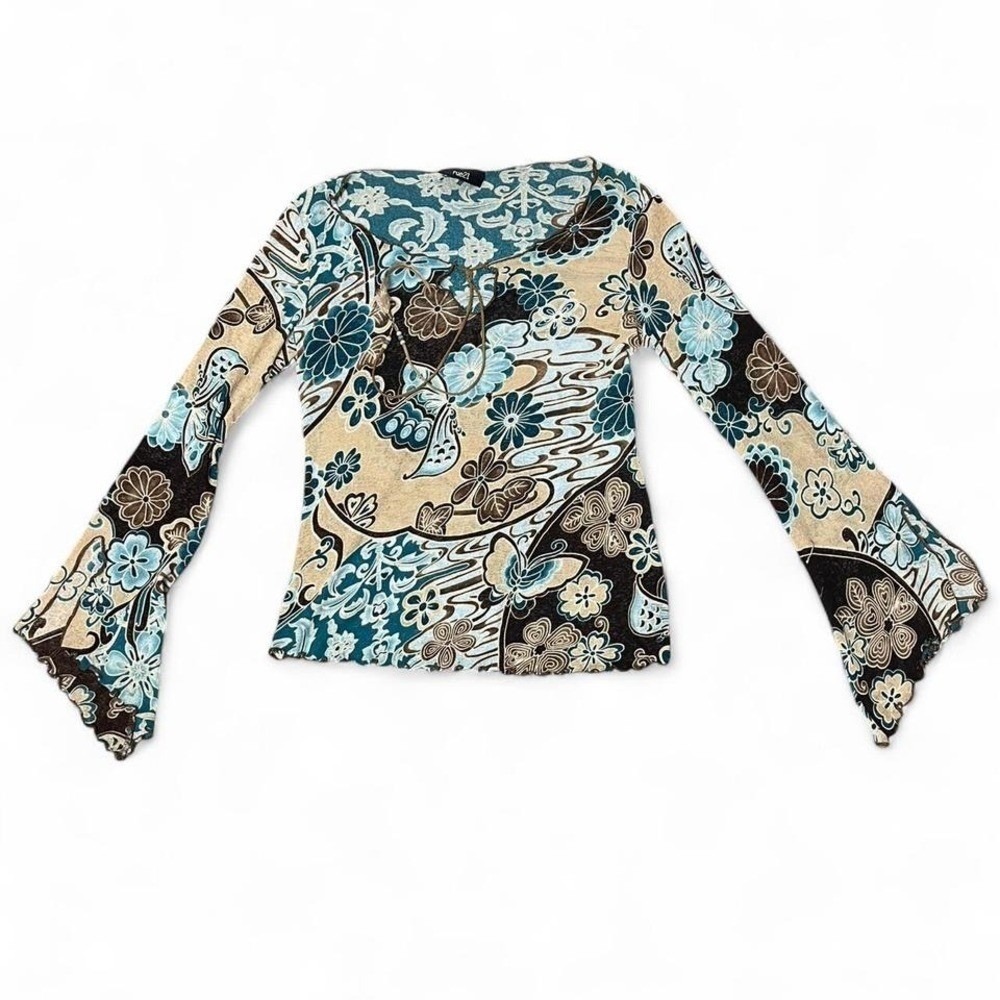 vintage y2k blue and cream floral bell sleeve top from Rue 21